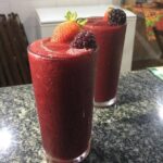 Imagem de dois copos de suco fornecidos pela empresa